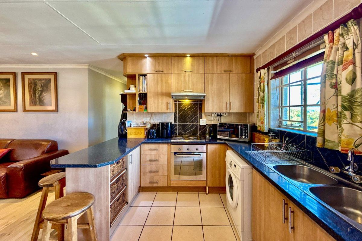 Spacious, Stylish & Secure | 3 Bed Apartment in Elarduspark - Photo 4