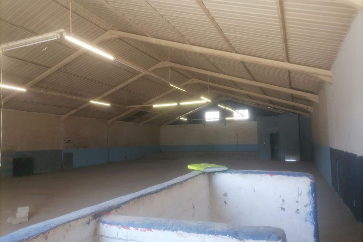 Warehouse / Business Plot For Sale - Prime Location - Oshakati Main  Road - - Photo 5