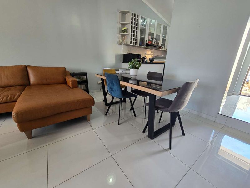 Lock-up-and-Go in the beautiful Brett la Roche - Photo 9