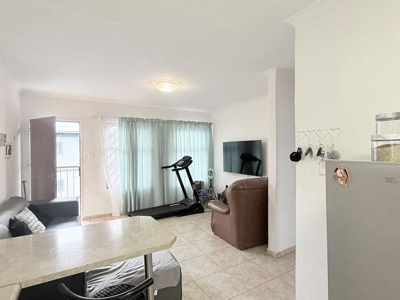 NEAT APARTMENT FOR A STARTER - Photo 5