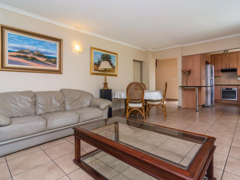 Your Perfect 4-bedroom Family Home in a Secure Complex in Ruimsig Noord - Photo 2