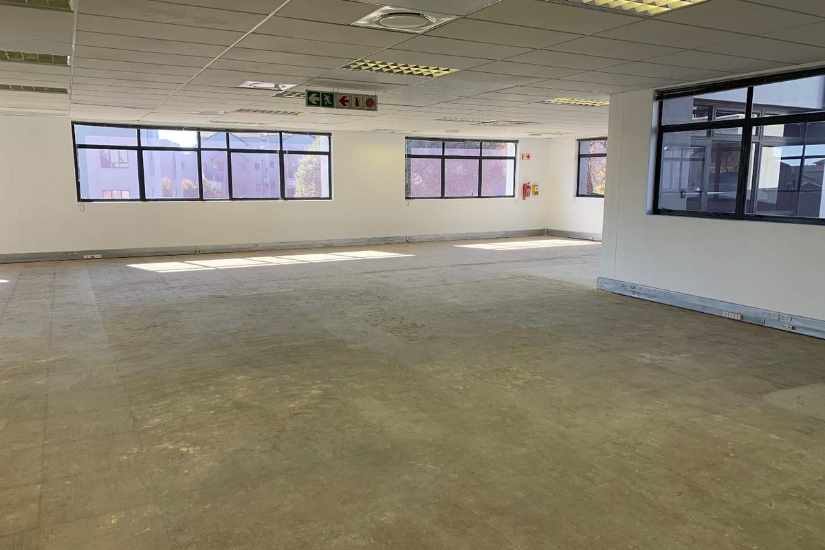 319m2 Ground Floor Office Space To Let at 11 Naivasha Road, Sunninghill - Photo 2