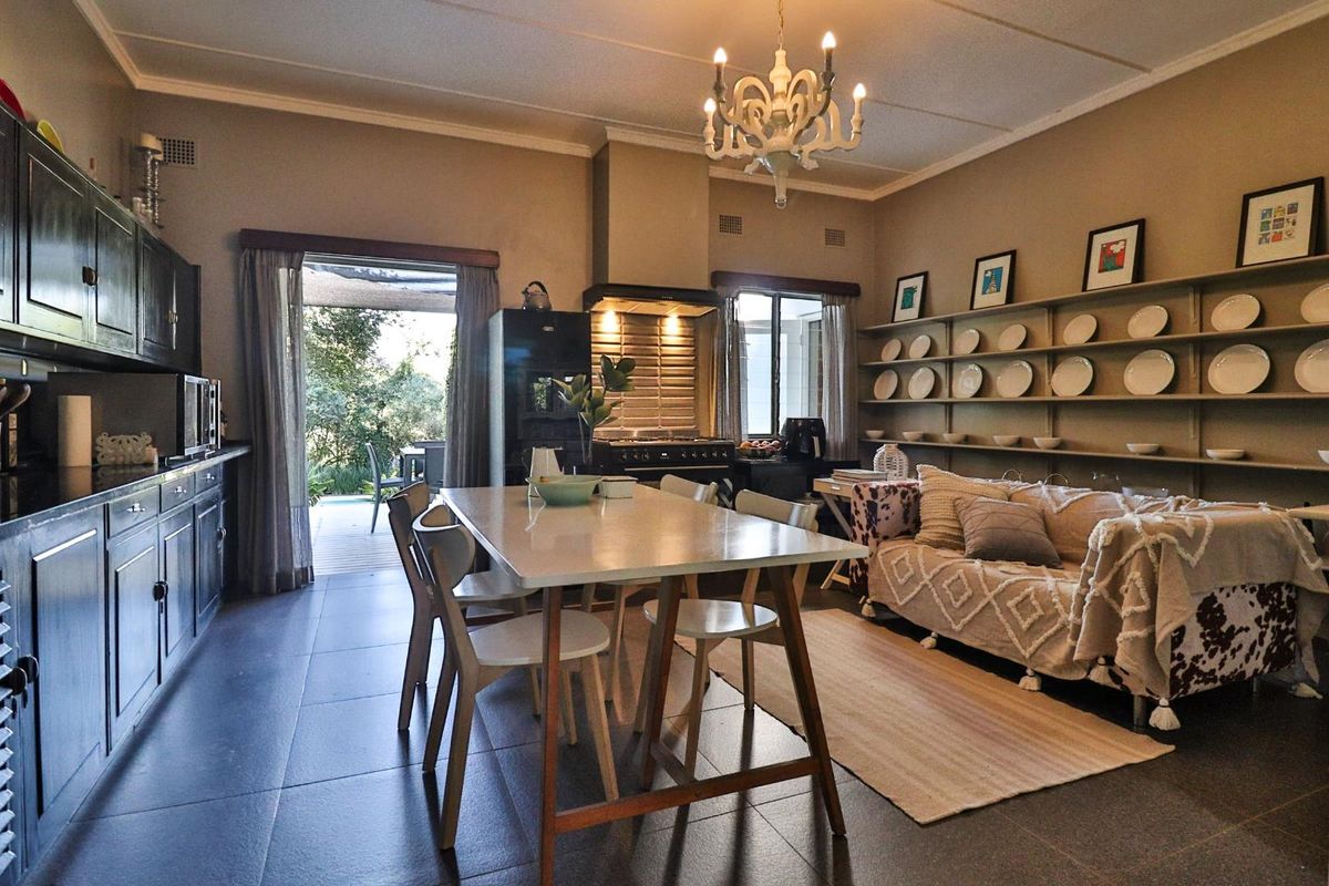 Timeless Architectural Masterpiece – A Rare Lowveld Gem - Photo 4