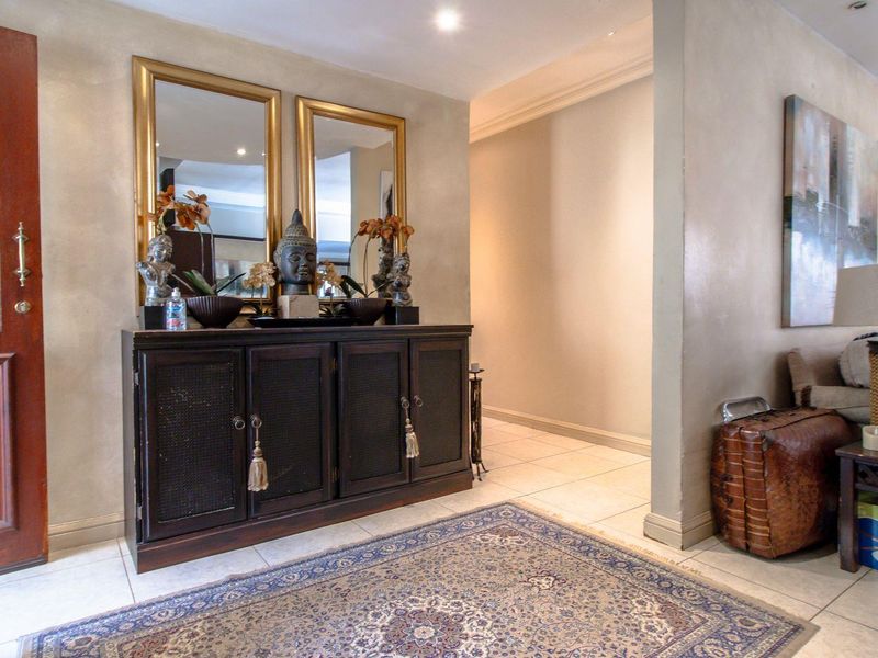 Stunning 5-Bedroom Home in Glenvista - Photo 6