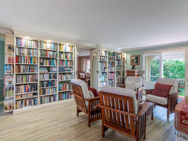 Elegant Estate Living just 400 Metres from the Beach - Photo 8