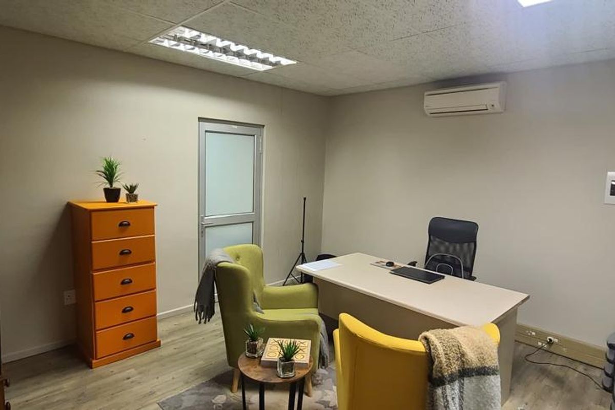 Centrally Located Office - Photo 3