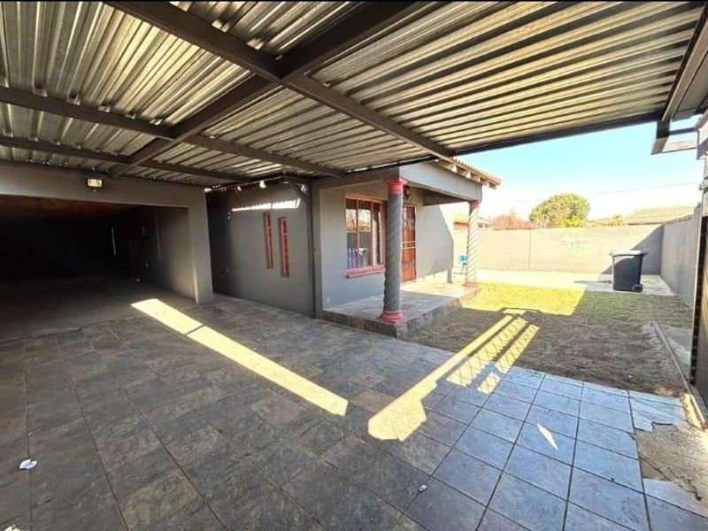 3 Bedroom House for Sale in Alveda Johannesburg South - Photo 7