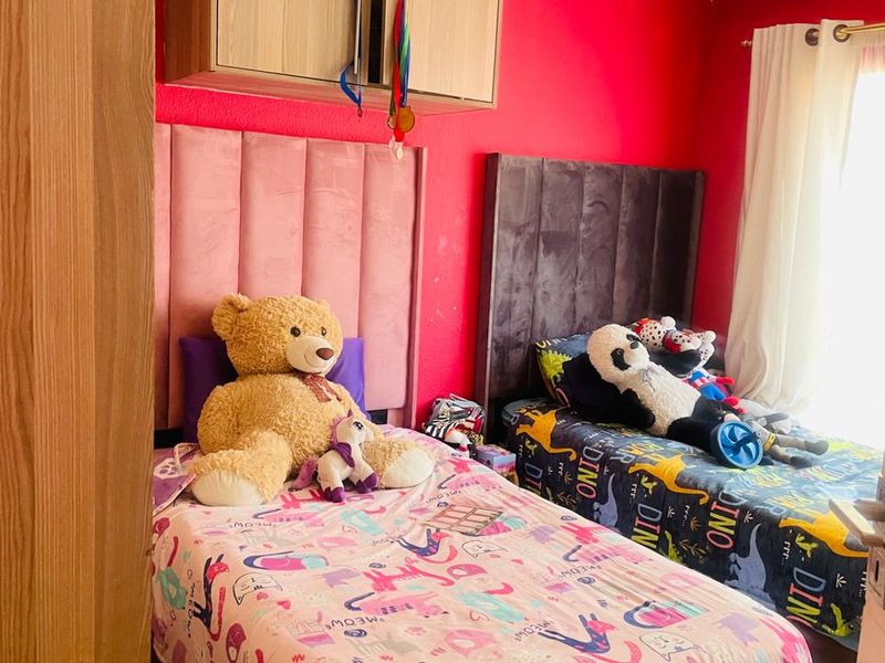 Simplex Townhouse For Sale - Photo 7