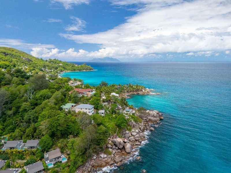 Newly built villa in prime ocean facing position - Photo 5