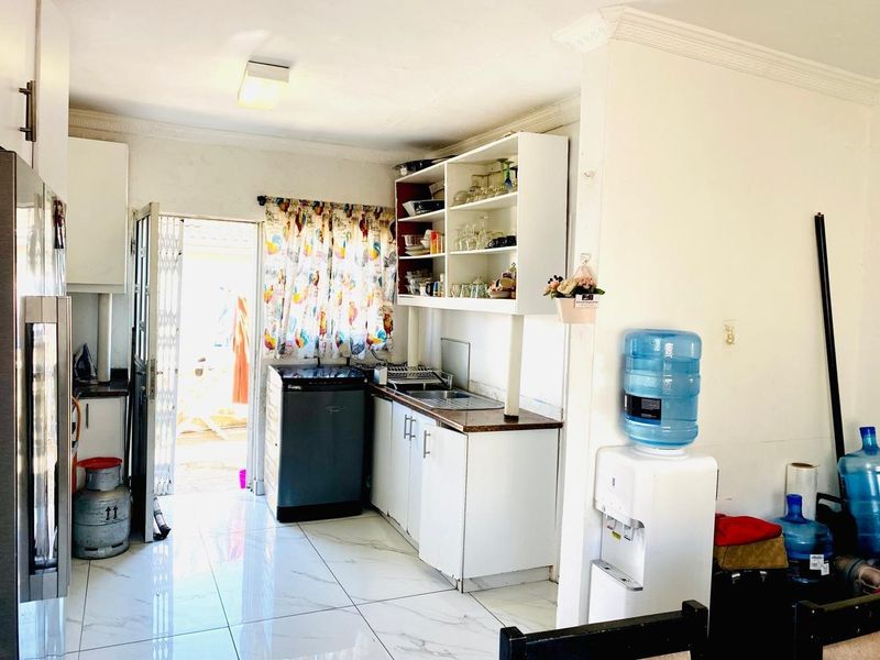 Peaceful Family Home Won't Be On The Market For Long.... - Photo 3