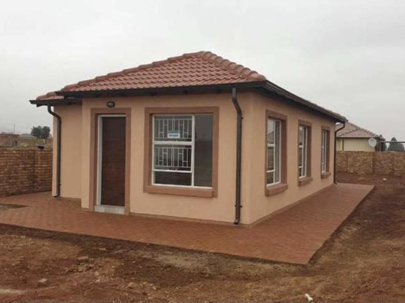 Own your brand-new full title home from just R7 500 per month. - Photo 2