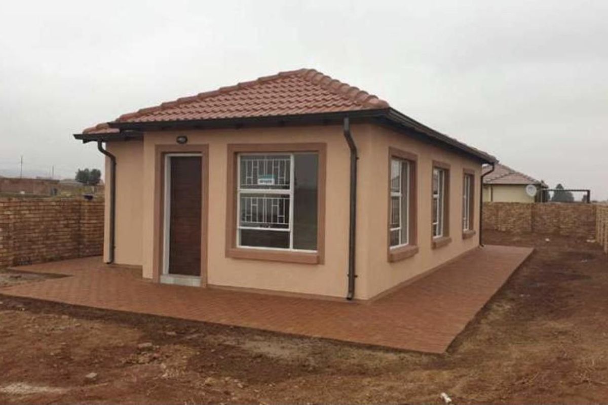 Own your brand-new full title home from just R7 500 per month. - Photo 2