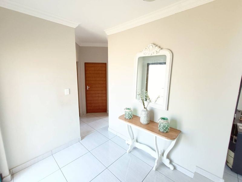 THIS BEAUTIFUL MODERN PROPERTY IS FOR SALE IN A SECURE ESTATE!!! - Photo 9