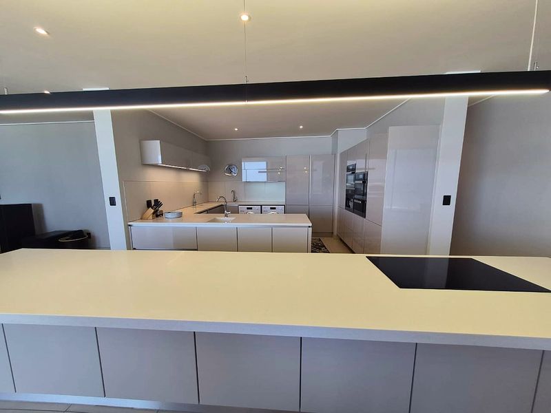 Luxury Apartment with 180' Seaview - Photo 8