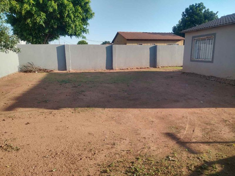 Stunning RDP house to rent in Soshanguve South - Photo 3