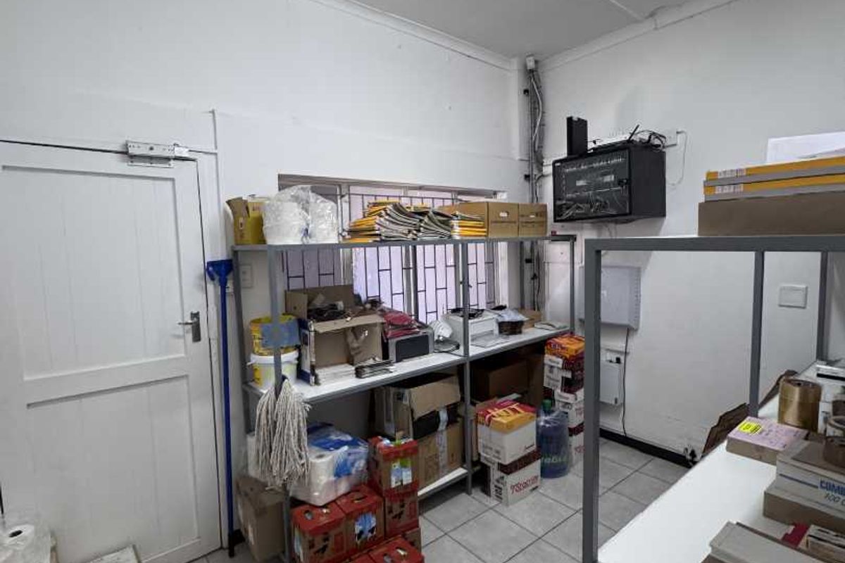 Warehouse To Let In Northern Industrial NAD 75 000 Excluding VAT - Photo 3