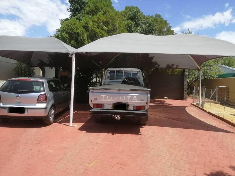 "Lots of house" for "little money" - Retire in Okahandja - Photo 3