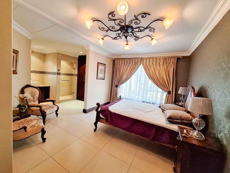 Magnificent Modern Living in The Wilds Security Estate!  The Entertainer's dream! Ideal for Embassy personnel or Executives!. - Photo 6