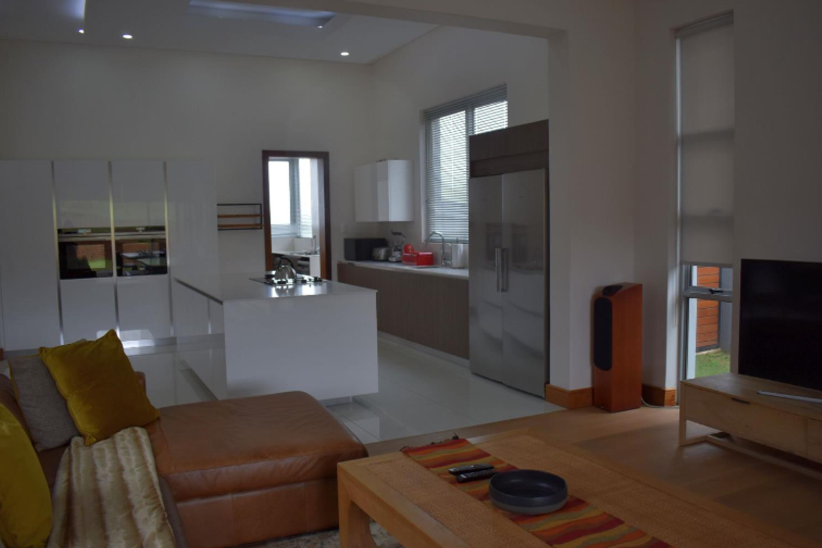 Three-bedroom House in Highland Gate - Photo 5