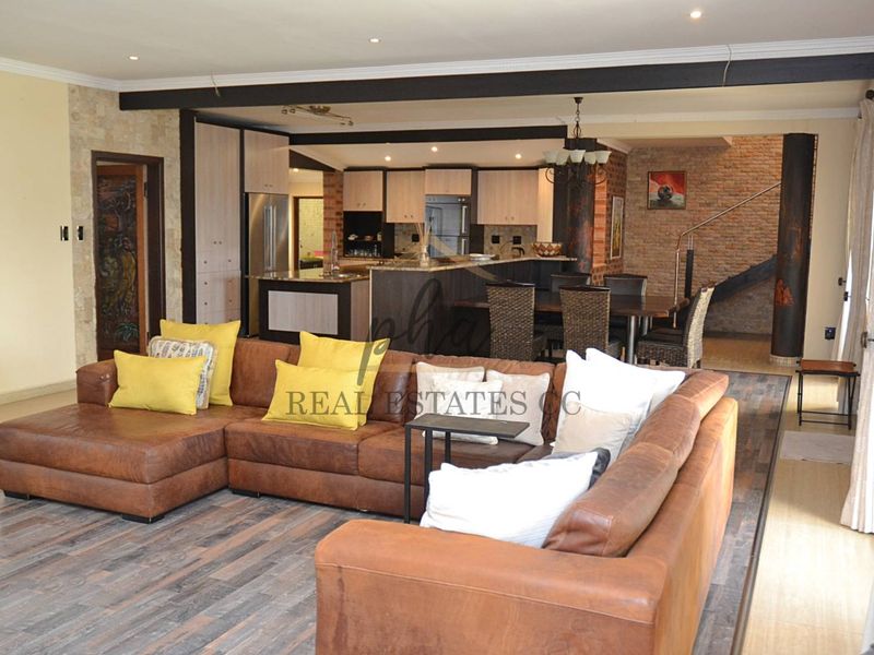 Stunning Four-Bedroom luxurious Home for Sale in Walvis Bay - Photo 3
