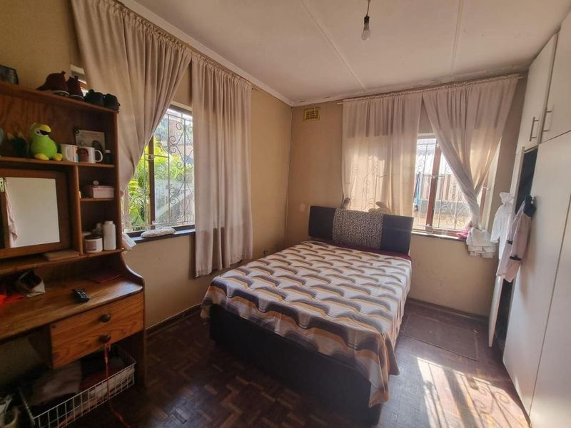 4 Bedroom House for sale in Kharwastan - Photo 10