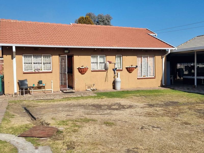 Priced to Sell !! - Photo 3