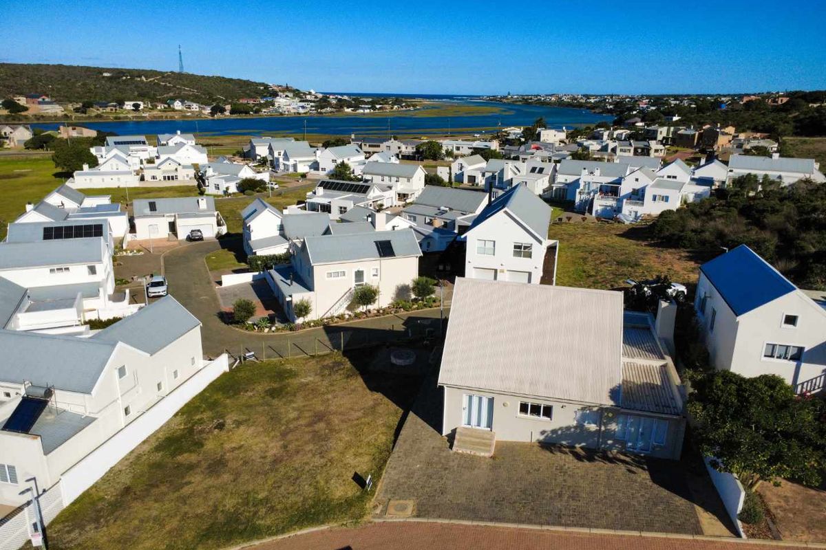 Level stand for sale in Stilbaai-Wes. - Photo 5