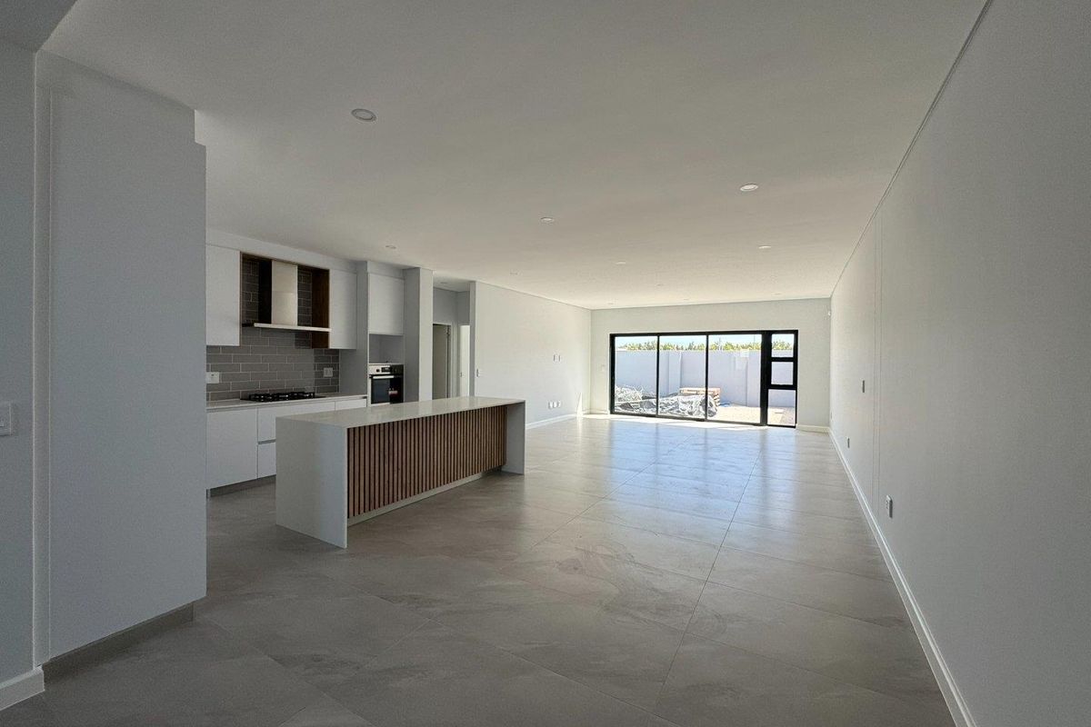 Stylish 4-Bedroom Family Home with Modern Finishes in Sandown, Cape Town - Photo 3