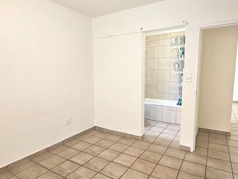 Exquisite Charm for First-Time Buyers & Investors - Photo 10