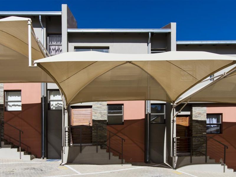 2 Bedroom Duplex Townhouse for Sale: - Inyati Complex, Kleine Kuppe - Photo 5