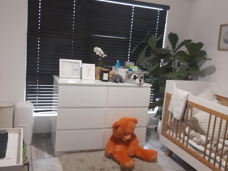 Modern 2-Bedroom Apartment in Prime Greenstone Location - Photo 8