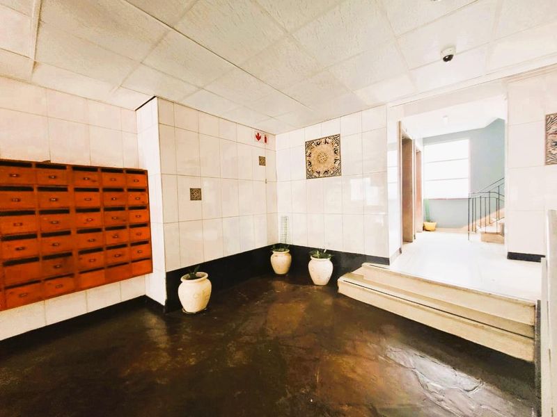 South Beach Apartment  - Lock up and go!! - Photo 2