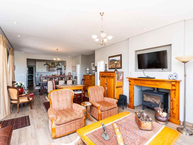 Exceptional Dual-Living Home on the 2nd Fairway - Photo 7