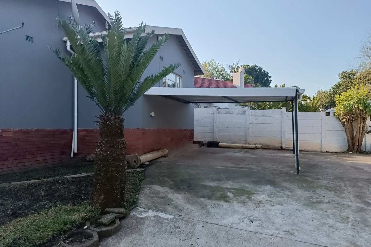 🏡 Spacious 4-Bedroom Family Home with Separate Flatlet to Rent in Lincoln Meade - Photo 4