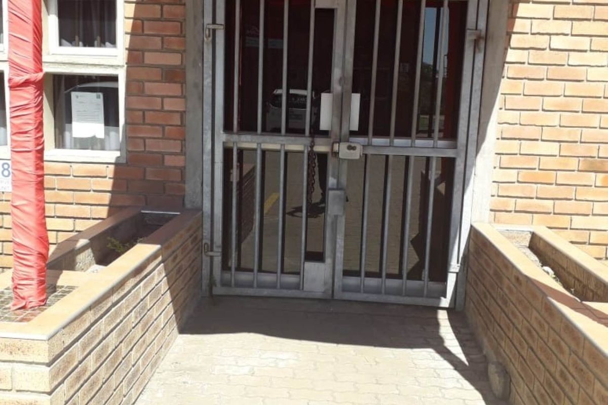 Industrial in ALTON - Photo 5