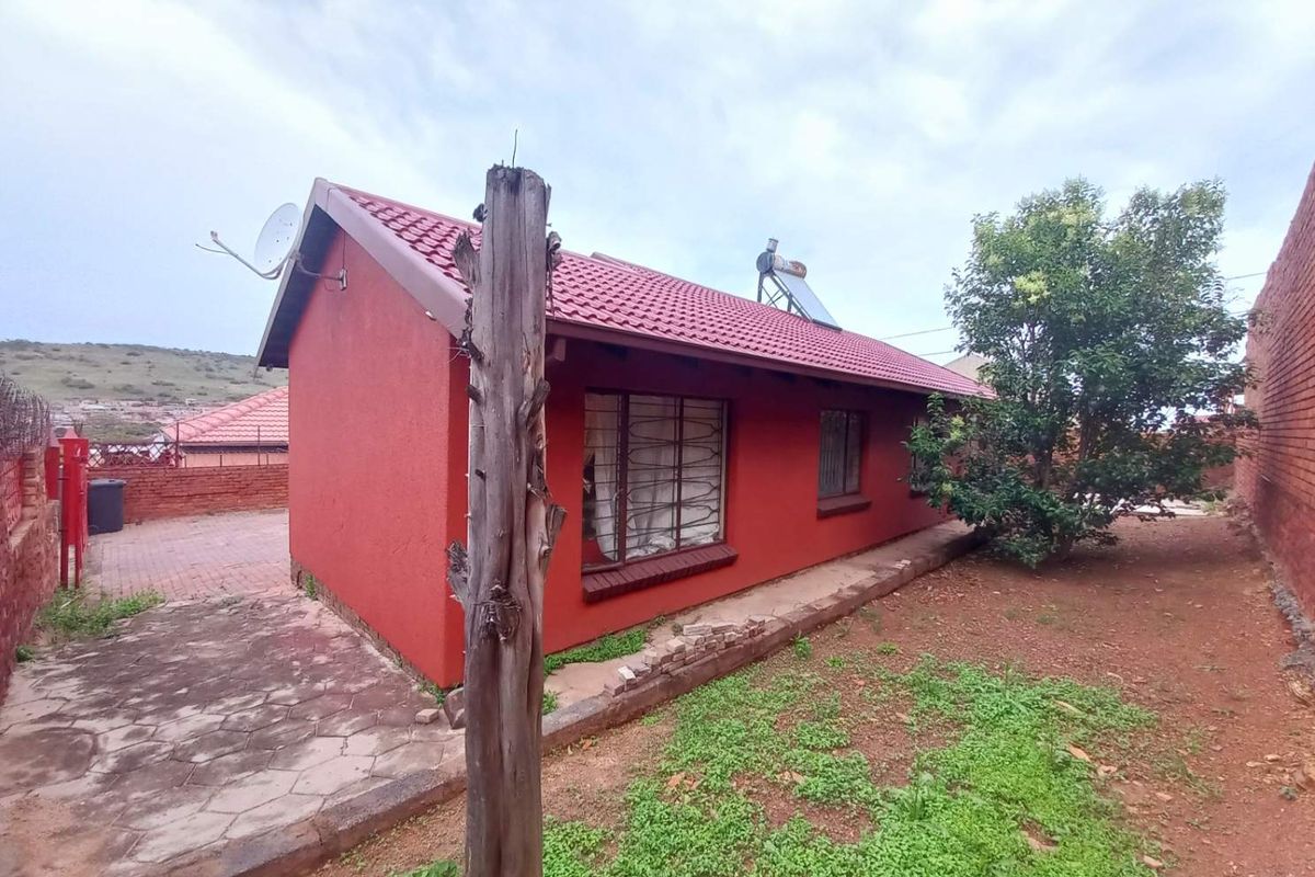 Three bedrooms house for sale in Atteridgeville - Photo 2