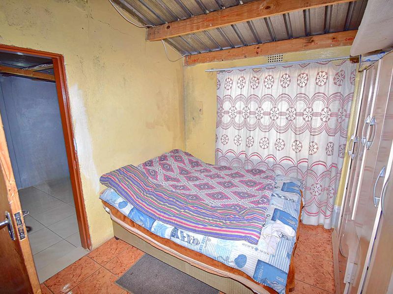 Starter Home - Photo 10