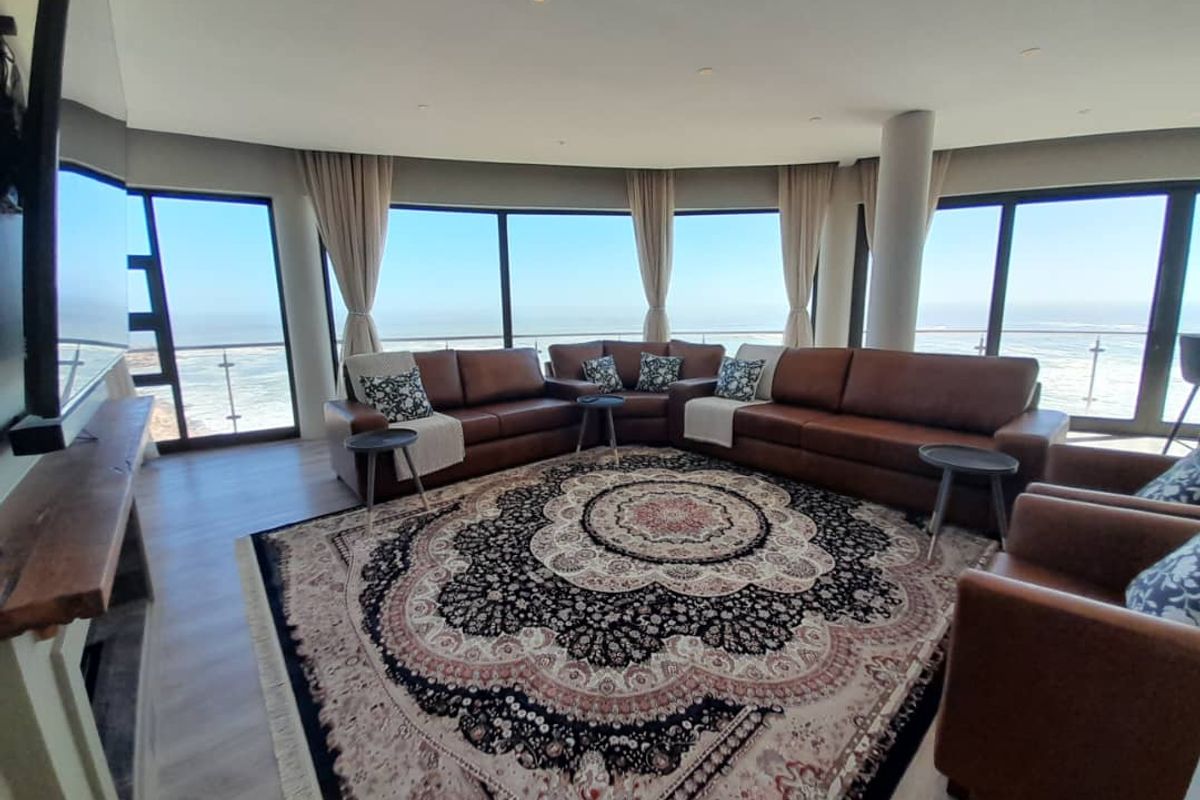 SOPHISTICATED LUXURY PENTHOUSE WITH UNINTERRUPTED OCEAN VIEWS - Photo 3