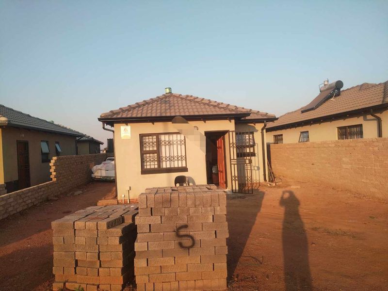 3 bedrooms house for sale in Soshanguve VV - Photo 2