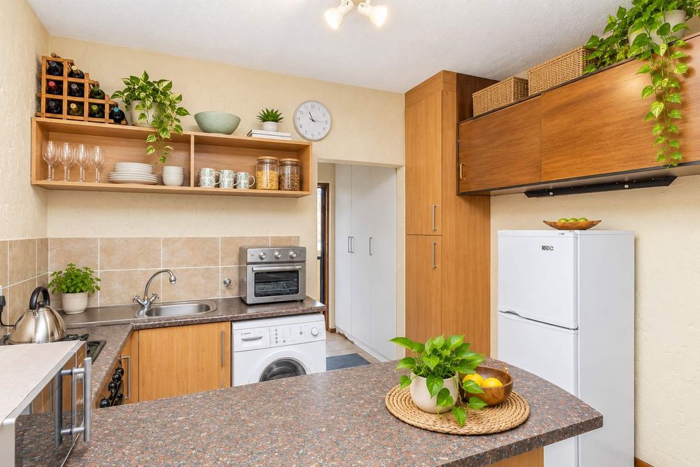What your decor can do for the kitchen area! Enjoy the extra cupboard space