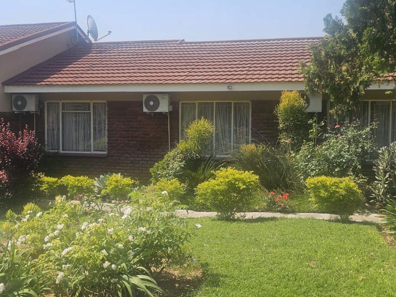 Massive 3 bedroom house for sale in Elandsrand - Photo 7