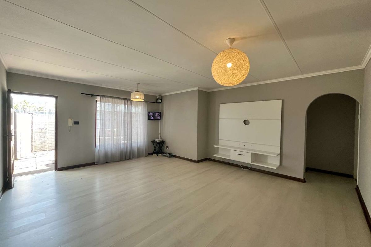 Hendra - Sunningdale 3 Bedroom simplex for Sale - Photo 4