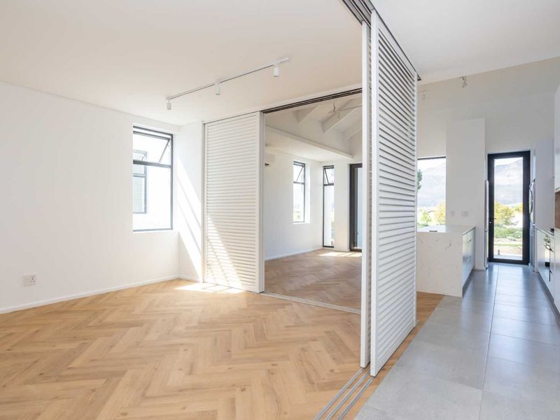 A Rare and unique all-inclusive package opportunity at Polo Village Apartments II on Val de Vie Estate - Photo 5