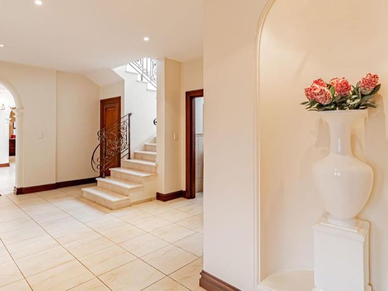 4-Bedroom Luxury Villa | Millionaires’ Row, Sandton - Photo 6