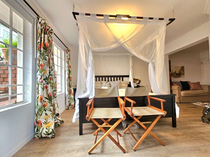 Ultimate Privacy & Luxury: Executive Rental Available Soon - Photo 9