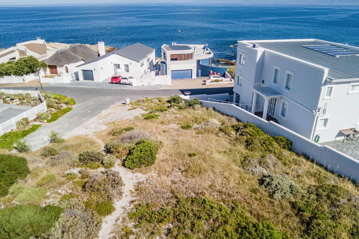 Perfectly Positioned Perlemoenbaai Plot - Photo 2