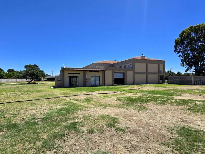 18 bedroom Fully Furnished Lodge - Agricultural Holding in Nanescol - Photo 9