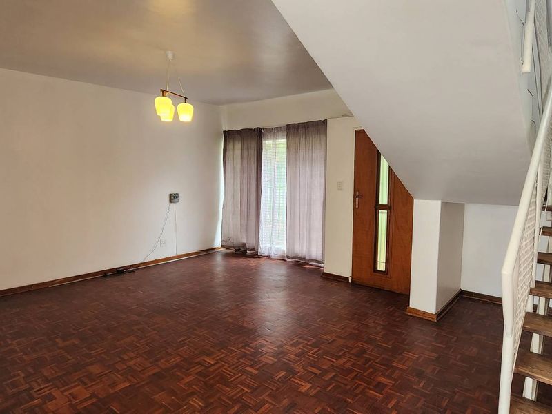 Neat 3 bedroom townhouse with garden - Benoni Central - Not pet friendly - Photo 10