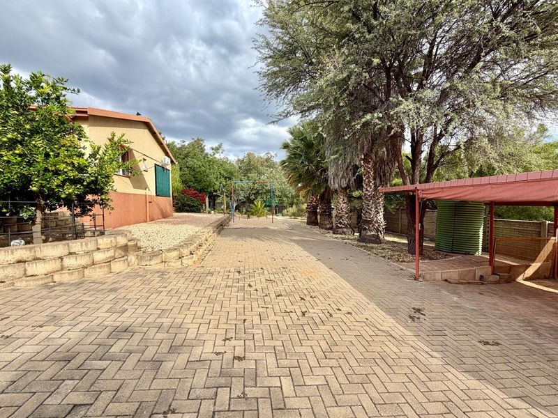 3 Bedroom House For Sale in Pionierspark Ext 1 - Photo 10