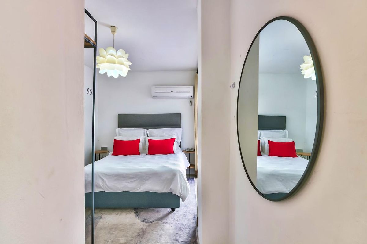Secure Furnished Studio with Private Patio — Tamboerskloof - Photo 5